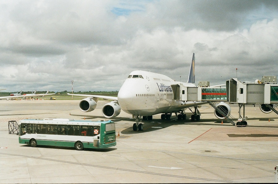 Picture of a jumbo jet being loaded