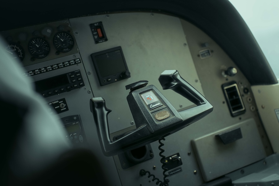 Image of a yoke on a plane
