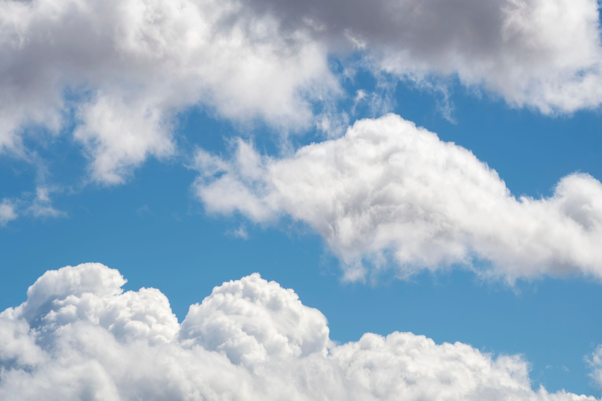 Blue skies and white clouds – perfect day to fly